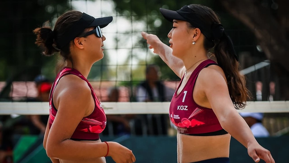 Айтурган Айтбекова и Роза Расулбек кызы