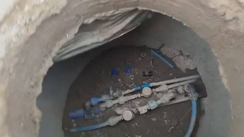 «Бишкекводоканал» устранил утечку питьевой воды в Новопавловке. Видео