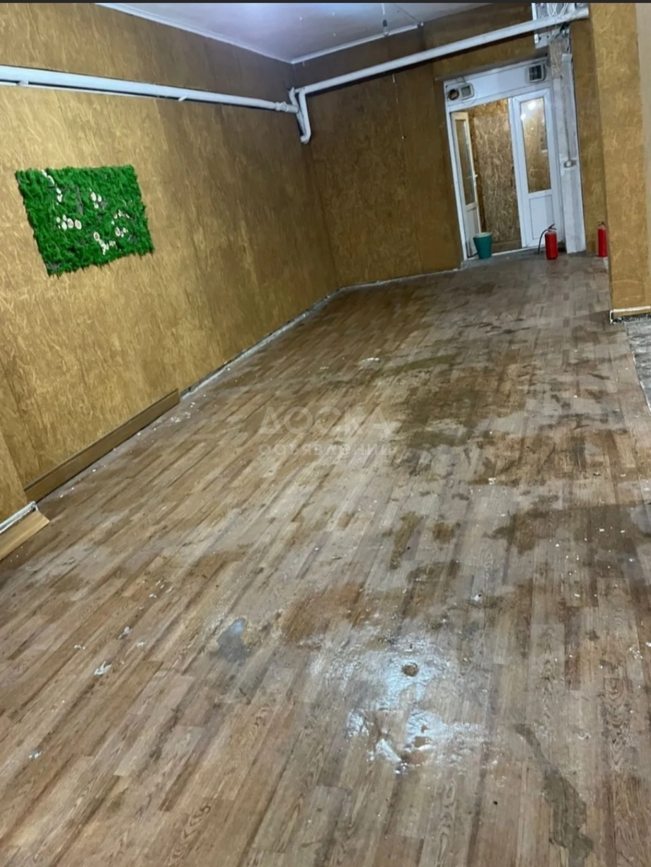 Продаю помещение свободного назначения 146кв. м., напротив бывшего Госрегистра.