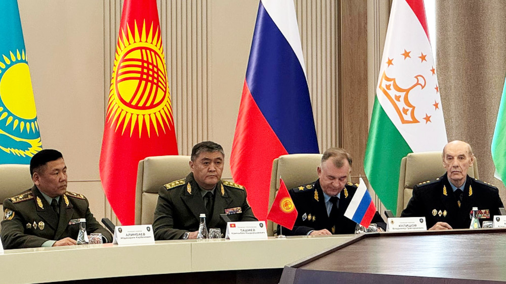 Абдикарим Алимбаев / Камчыбек Ташиев / Владимир Кулишов