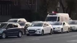 На Горького образовалась пробка из-за регулировщика. Видео