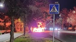 На Советской сгорел автомобиль. Видео