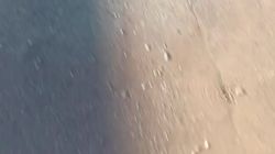 На Кулатова из под асфальта течет вода. Видео На Кулатова из под асфальта течет вода. Видео