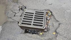 «Бишкекасфальтсервис» восстановит ливнеприёмную решётку на ул.Жумабека «Бишкекасфальтсервис» восстановит ливнеприёмную решётку на ул.Жумабека