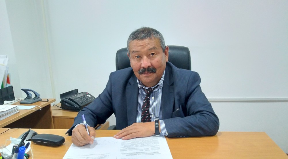 Башкы дарыгер Жалил Абдыкалыков