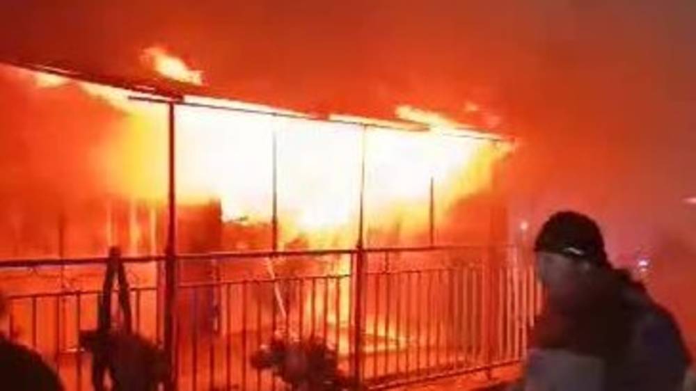 Пожар на рынке в Таласе. Видео очевидцев