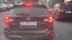 Мэрия попросит УПСМ найди водителя, который выбросил мусор из окна машины Мэрия попросит УПСМ найди водителя, который выбросил мусор из окна машины