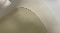 Житель Оша показал цвет воды в ванной. Видео