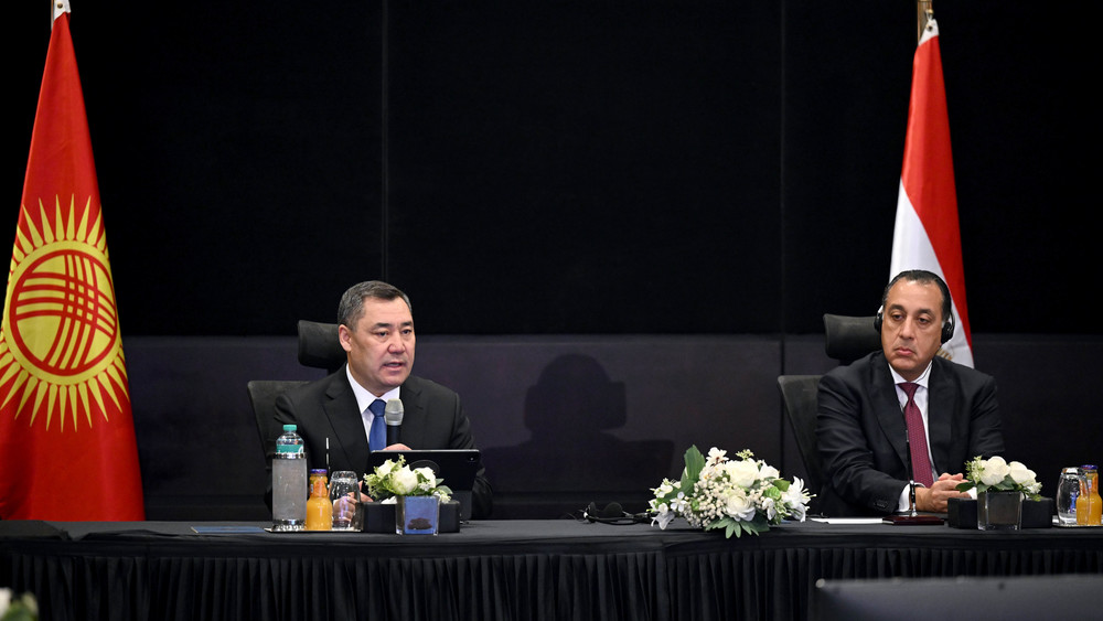 президент КР Садыр Жапаров и премьер-министр Египта Мустафа Мадбули