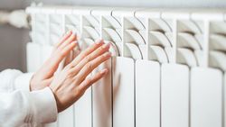 В ряде домов в мкр Асанбай и 7-микрорайоне отключили отопление и воду, - жители