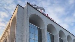 «Сырты жалтырак, ичи калтырак». Горожанин показал состояние здания «Илбирс» изнутри. Видео