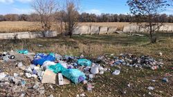 Вдоль БЧК в Новопокровке много мусорных свалок. Фото и видео