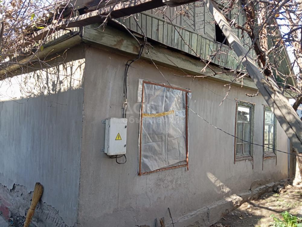 Продаю дом 3-ком. 50кв. м., этаж-1, 3-сот., стена кирпич, Ж.Жолу\Буденного.