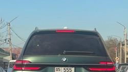 В Бишкеке замечен BMW X7 с буквами на госномере XAM. Фото