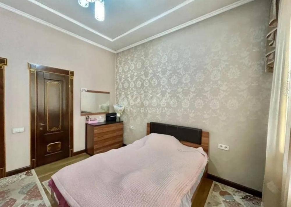 Сдаю дом 6-ком. 480кв. м., этаж-2, 7-сот., стена кирпич, k.marksa.