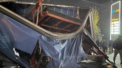 На Ибраимова-Кулатова груз опрокинулся с фуры