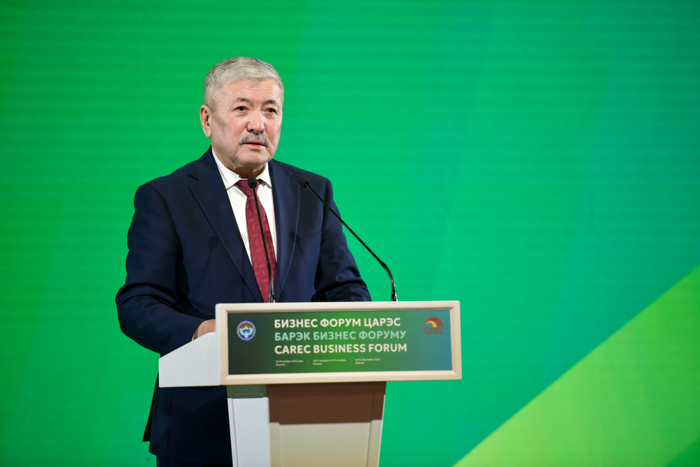 председатель Кабмина Адылбек Касымалиев