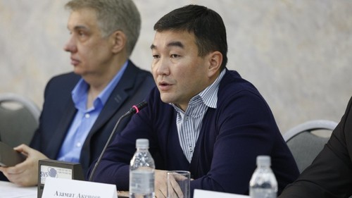 азамат акенеев