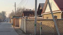 Почему на ул.Скрябина нет тротуара? - горожанин