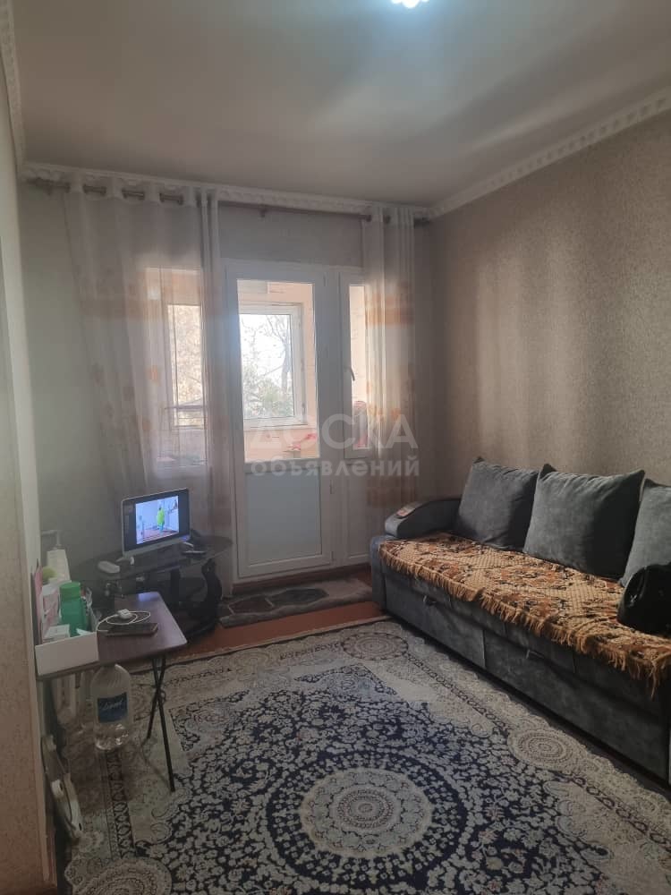 Продаю 2-комнатную квартиру, 41кв. м., этаж - 2/2, Московская - Бейшеналиевой.