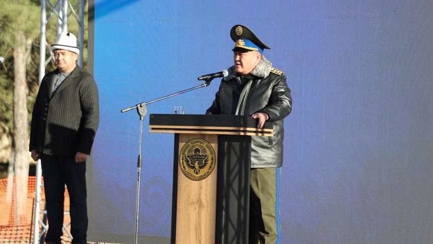 Глава ГКНБ Камчыбек Ташиев и полпред президента КР в Чуйской области Канат Джумагазиев