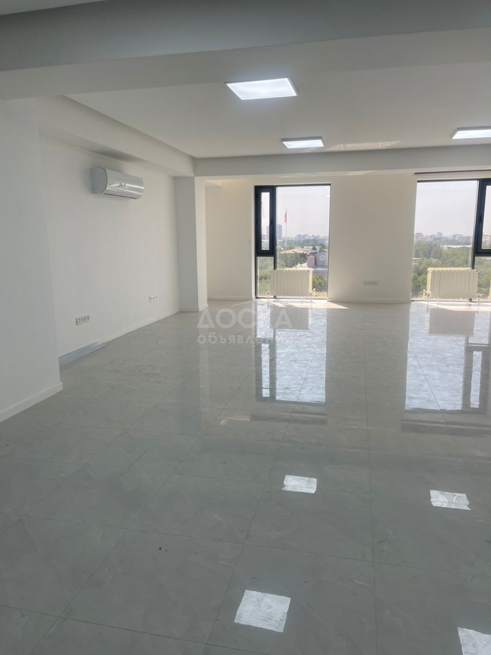 Сдаю офисное помещение 92кв. м., Правда / Огонбаева.