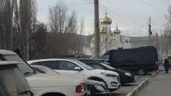 Горожанин жалуется на пыль в 12 мкр. Видео