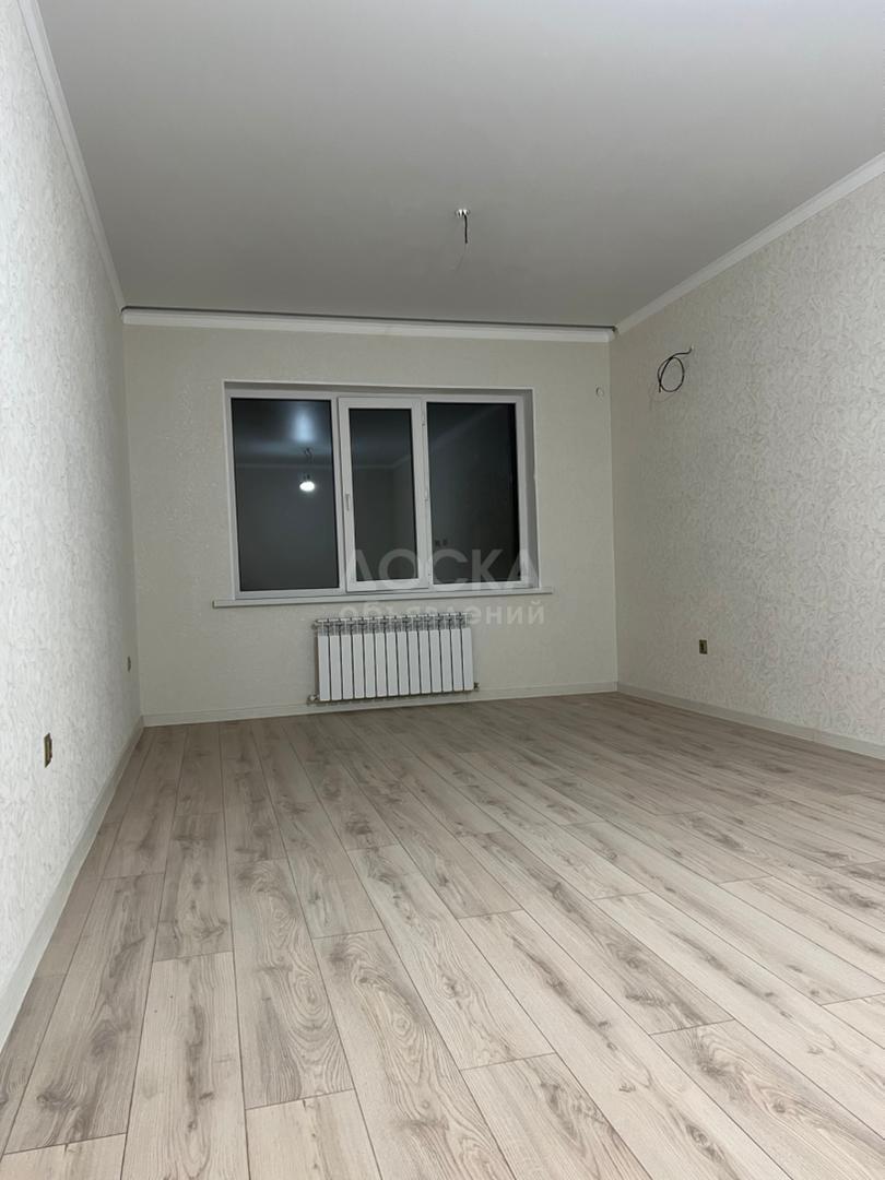 Продаю 1-комнатную квартиру, 48кв. м., этаж - 2/9, Продается 1 комнатная квартира Тоголок Молдо/Жибек Жолу  ЖК «Жибек Сити».