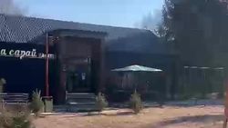 В Тонском районе напротив акимиата построили кафе в сквере. Законно ли? Видео жителя