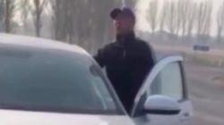 Мужчина на «Киа К5» привез мешки с мусором и вываливает в неположенном месте. Видео