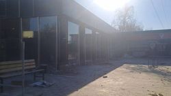 Законно ли в парковой зоне в 11 мкр построили двухэтажное здание? Фото горожанина