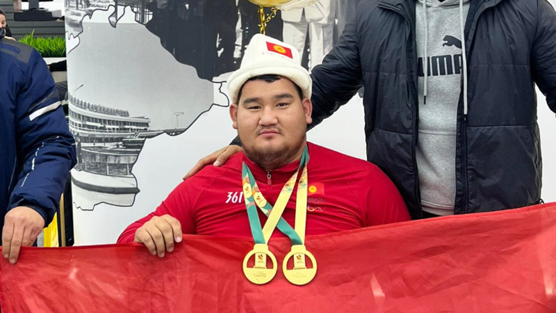 Kutman Faridin uulu wins 2 gold medals at arm-wrestling competition in Dubai among people with disabilities