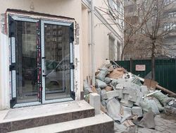 Горожанин жалуется на строительный мусор по адресу Манаса 43