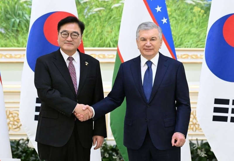 President of Uzbekistan receives parliamentary delegation from South Korea
