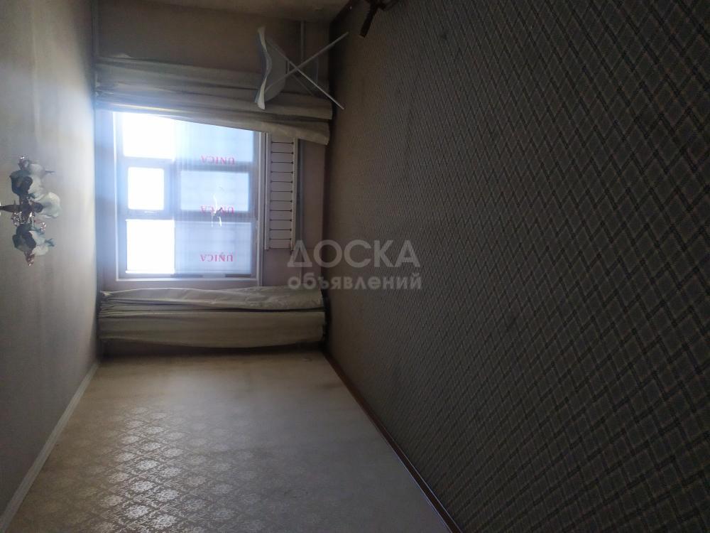 Продаю 3-комнатную квартиру, 51кв. м., этаж - 1/4, Гагарина / Фрунзе.