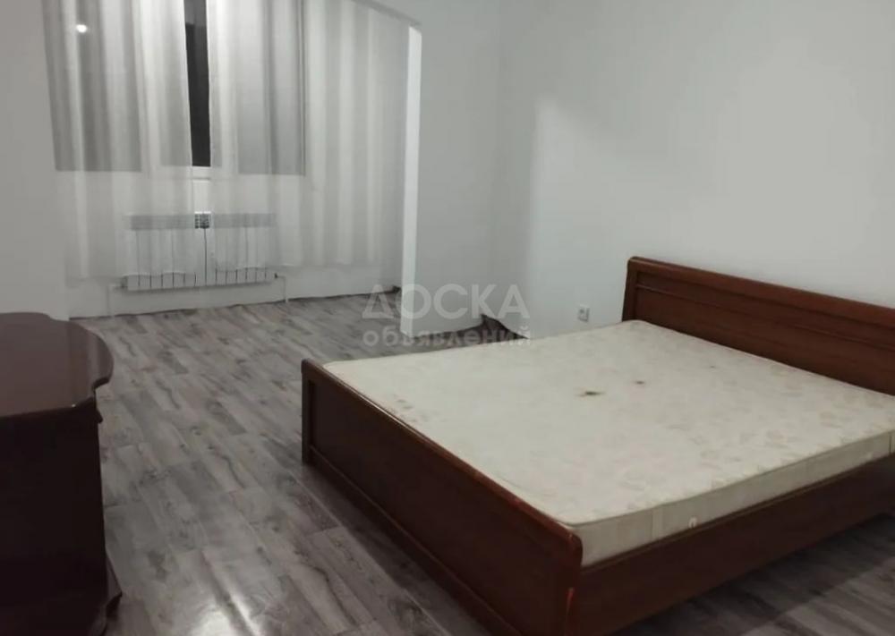 Сдаю 1-комнатную квартиру, 35кв. м., этаж - 1/9, тунгуч.