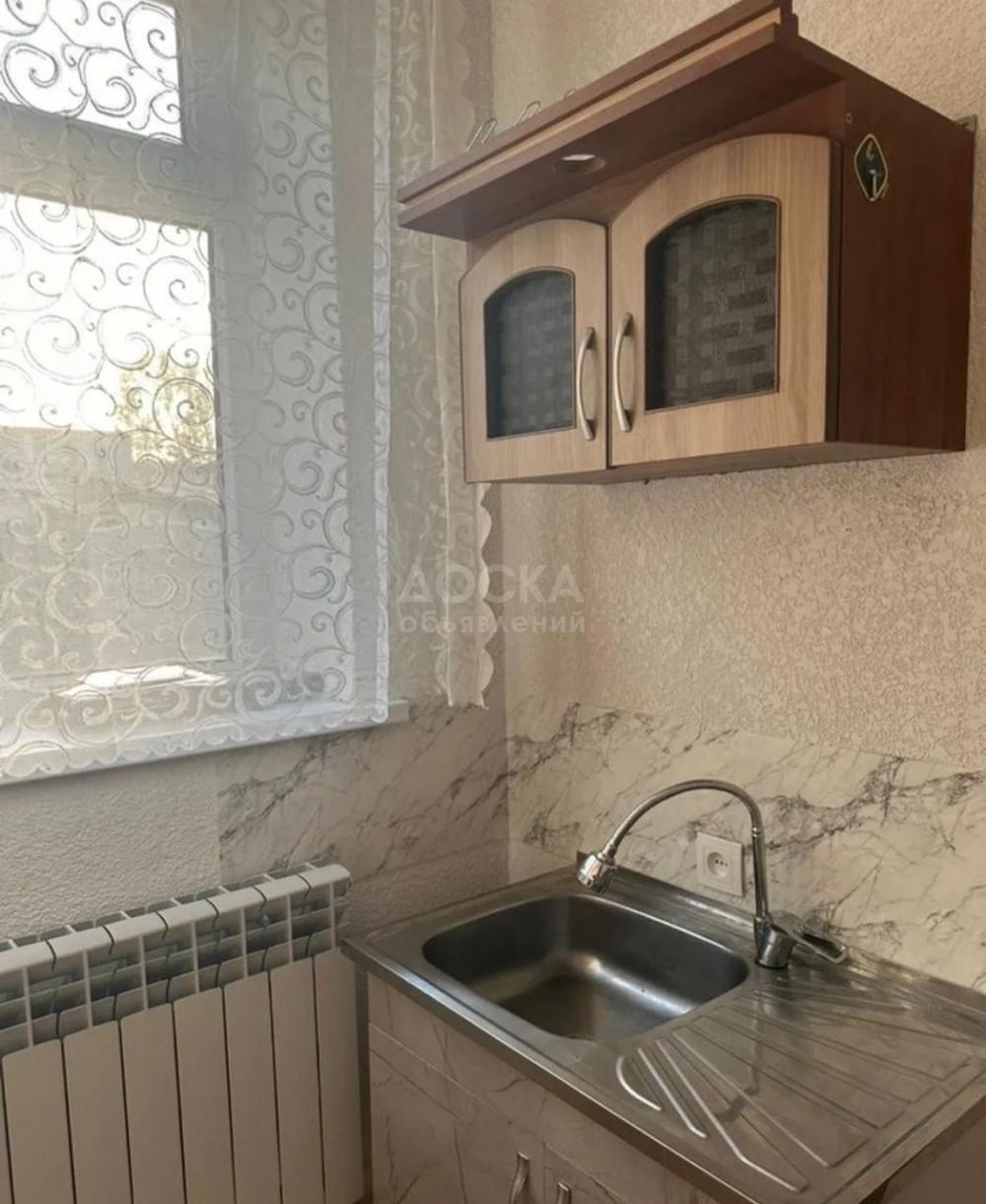 Сдаю 1-комнатную квартиру, 25кв. м., этаж - 2/4, карпинка 10000мелочей.