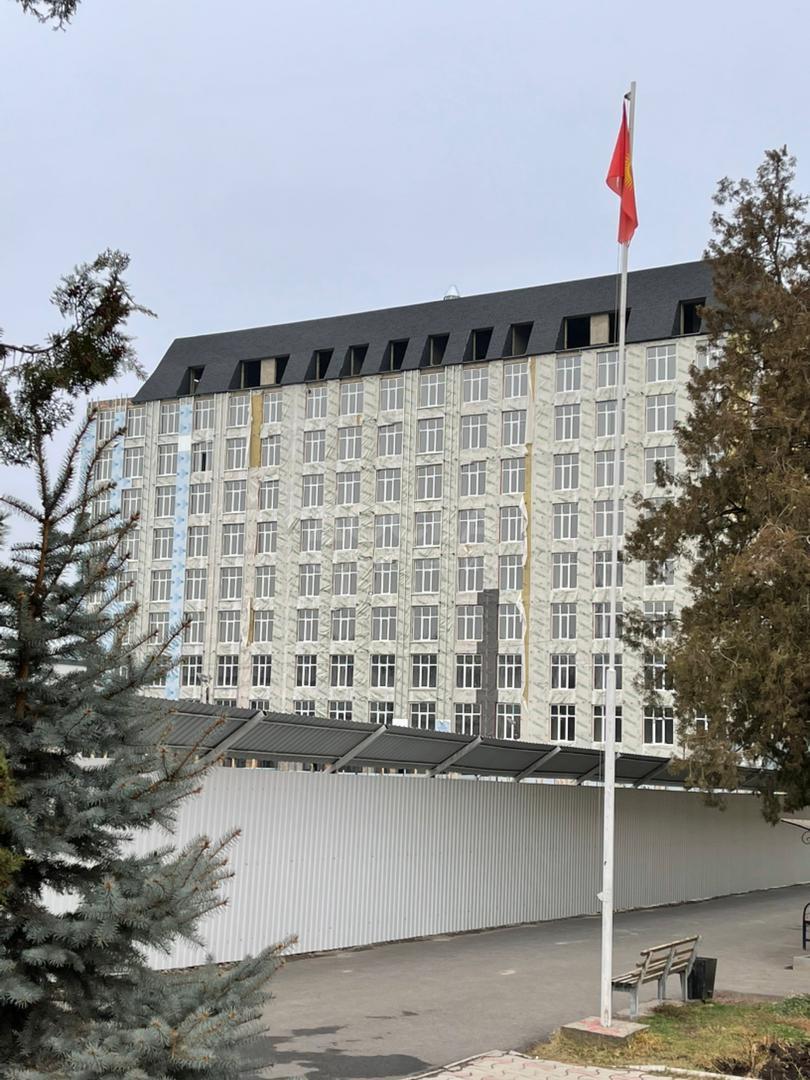 Продаю 3-комнатную квартиру, 80кв. м., этаж - 4/9, Ахунбаева Советская  дубовый парк .