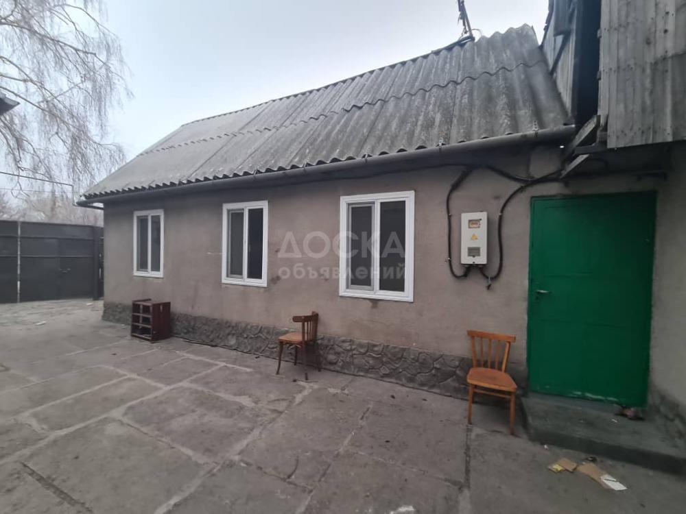 Продаю дом 5-ком. 118кв. м., этаж-1, 8-сот., стена кирпич, с.Восток.
