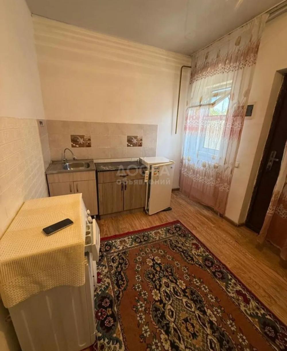 Сдаю 2-комнатную квартиру, 34кв. м., этаж - 1/2, аламедин-1.