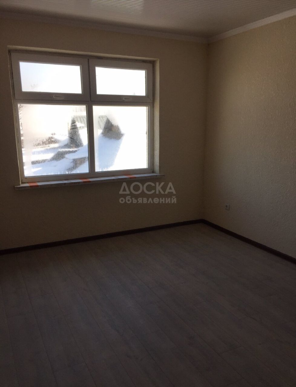 Сдаю 1-комнатную квартиру, 25кв. м., этаж - 1/2, аламединский рынок.