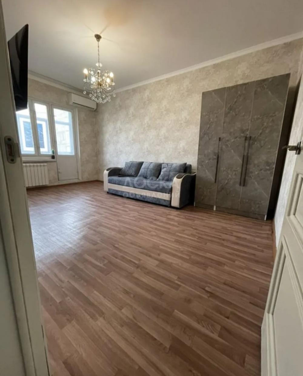 Сдаю 1-комнатную квартиру, 45кв. м., этаж - 5/9, боконбаева/правда.