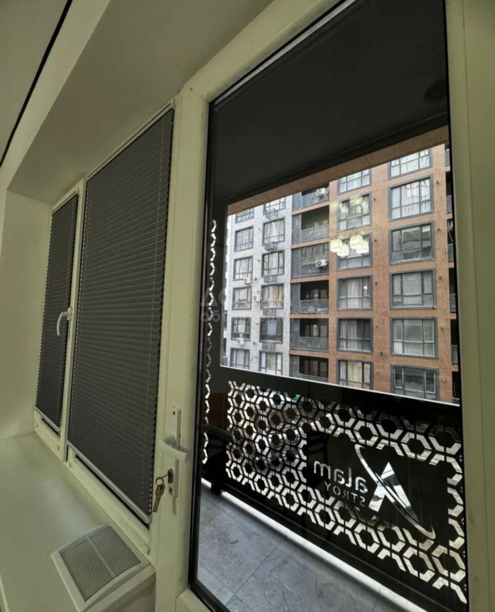 Сдаю 1-комнатную квартиру, 53кв. м., этаж - 2/9, Горький/Алматинка.