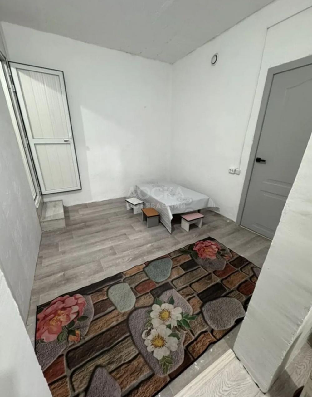 Сдаю 1-комнатную квартиру, 34кв. м., этаж - 1/1, пишпек.