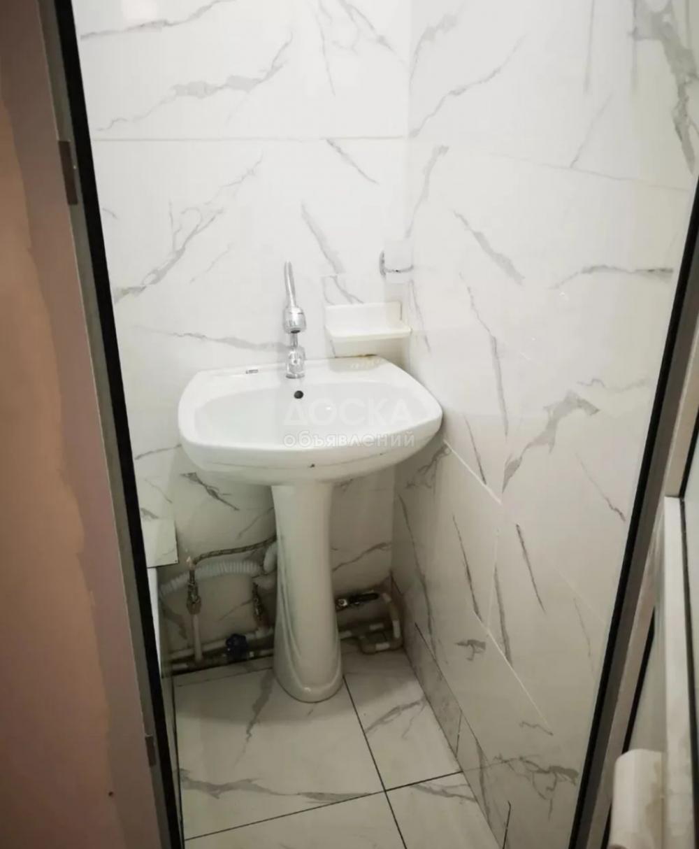 Сдаю 1-комнатную квартиру, 34кв. м., этаж - 1/1, Ак Босого.