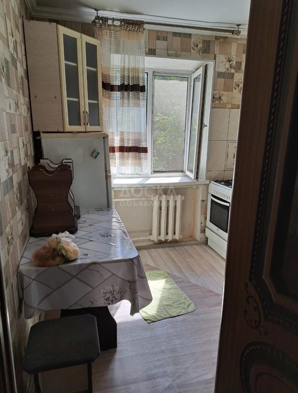 Сдаю 1-комнатную квартиру, 34кв. м., этаж - 3/4, восток-5.