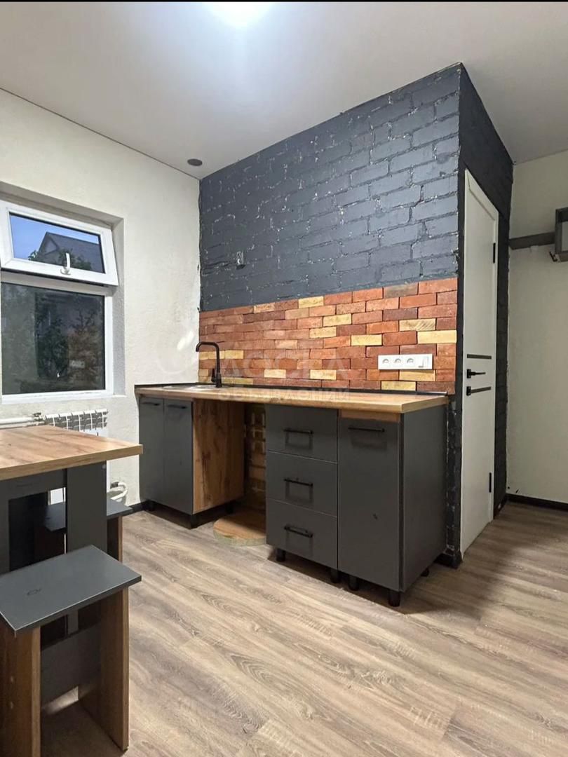 Сдаю 1-комнатную квартиру, 34кв. м., этаж - 2/2, Ак-Орго ж/м.