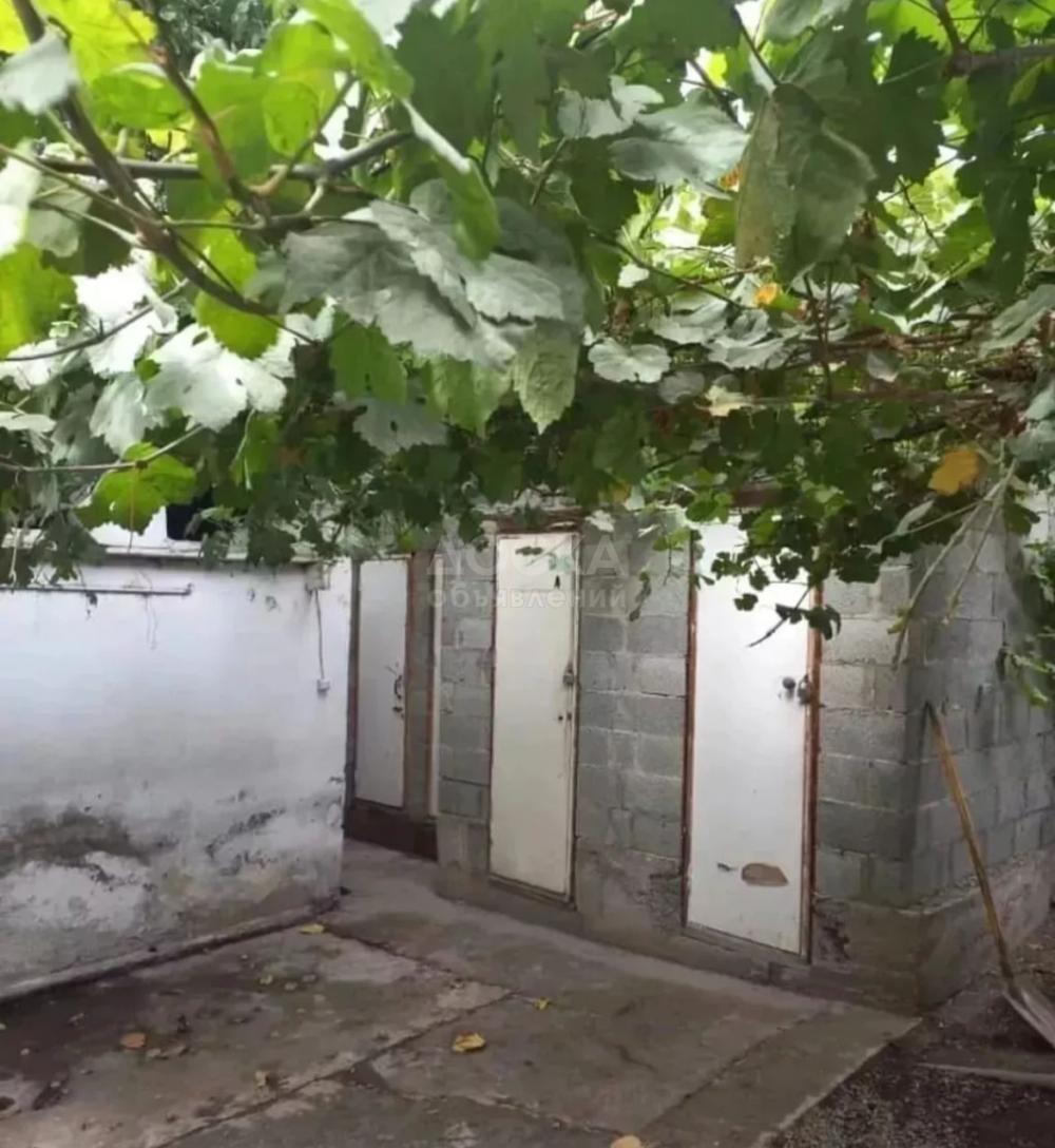 Сдаю 1-комнатную квартиру, 25кв. м., этаж - 1/2, аламединский рынок.