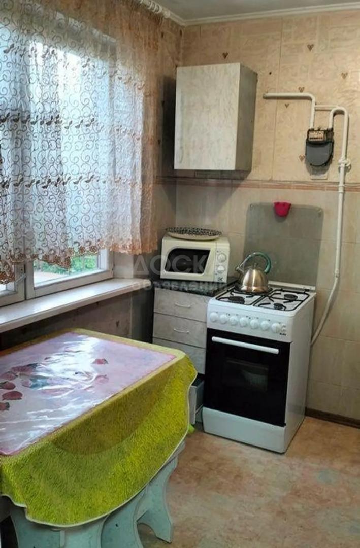 Сдаю 1-комнатную квартиру, 34кв. м., этаж - 2/4, 6мкр.