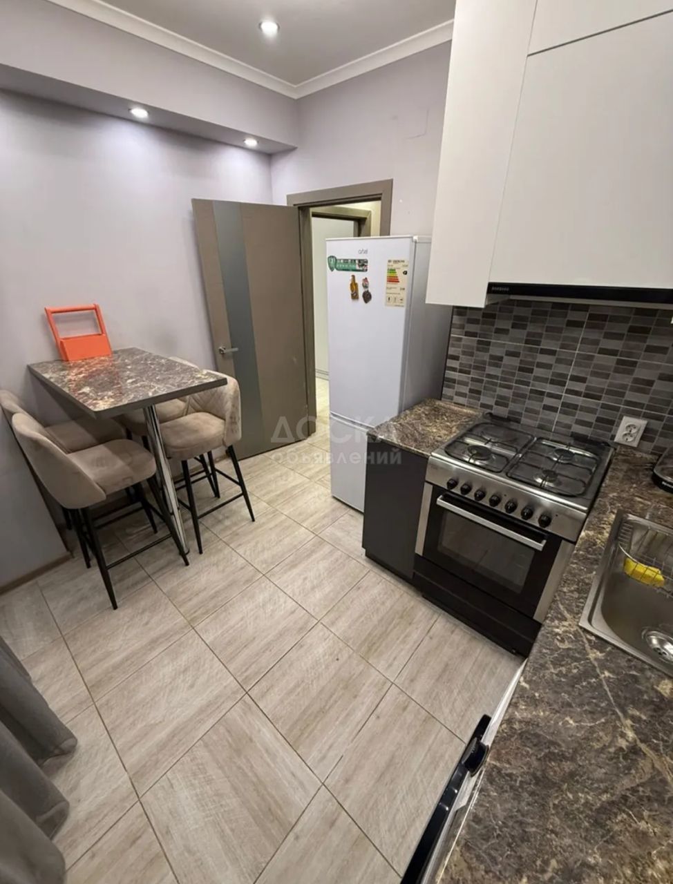 Сдаю 1-комнатную квартиру, 34кв. м., этаж - 8/7, Азия Молл.